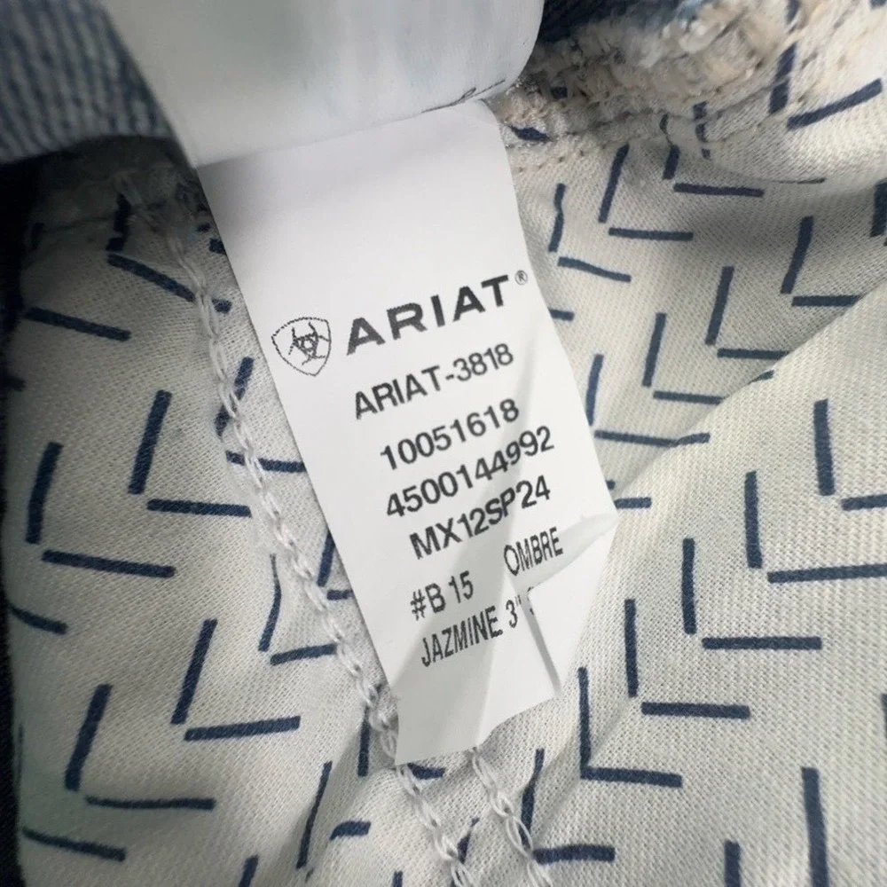 Ariat REAL Denim High Rise Distressed Frayed Jean Shorts Medium Wash Size 33 NEW